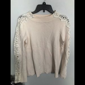 White lace thick sweater